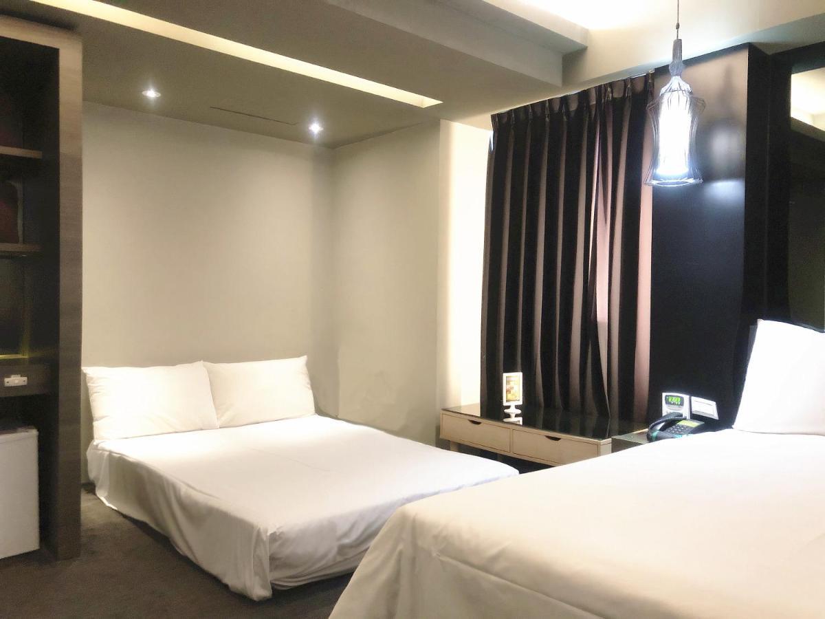 Kiwi Express Hotel - Jiuru Rd Каосюн Екстериор снимка