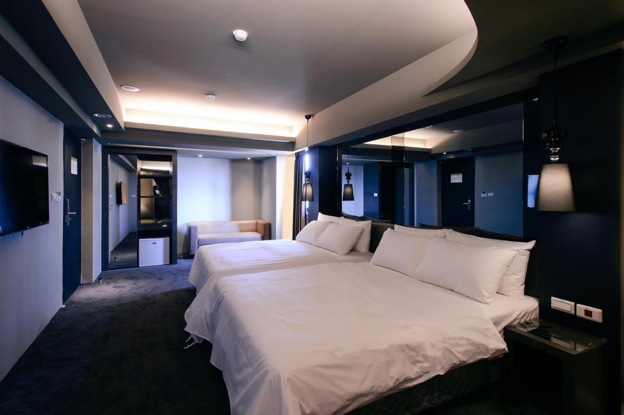 Kiwi Express Hotel - Jiuru Rd Каосюн Екстериор снимка