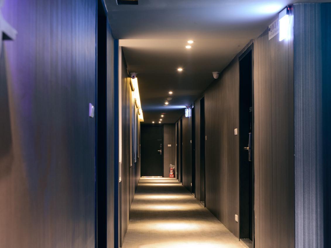 Kiwi Express Hotel - Jiuru Rd Каосюн Екстериор снимка